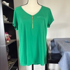 Roz & Ali Women’s Size L Green with Gold Hardware Silky Top